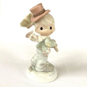 Precious Moments “Soot Yourself To A Merry Christmas” Vintage Figurine 150096